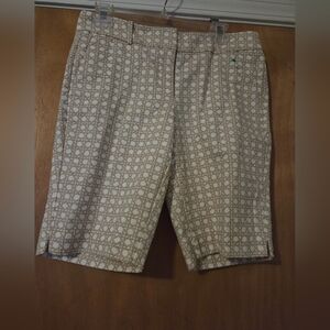 Ann Taylor Women's Tan Patterned Shorts Size 6